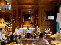 Seskab Teddy Ungkap Pertemuan Prabowo dan Mantan Ajudan-Pengawal