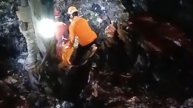 7 Tewas Akibat Tragedi Bantar Gebang, Begini Kronologi-Pemicu Longsor