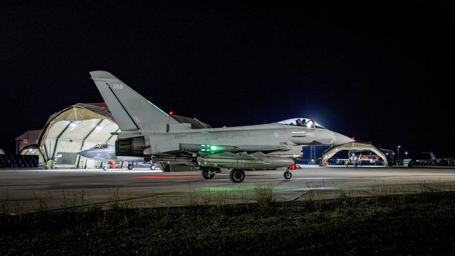 Pesawat Jatuh di Irak, 6 Tentara AS Dikabarkan Tewas!