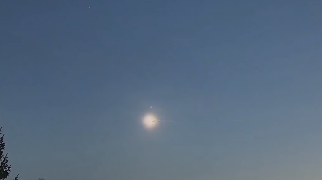 Langit Eropa Terang Benderang, Bola Api Melintas Jatuh di Jerman