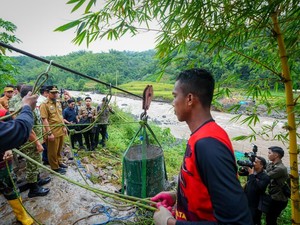 Gubernur Sulsel Apresiasi TNI Bangun Jembatan di Maros demi Perkuat Akses