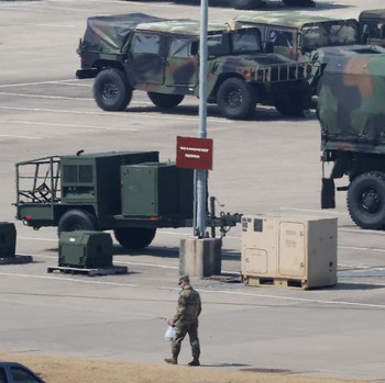 Potret AS Pamer Kekuatan Pasukan & Alat Canggih di Tengah Perang Arab