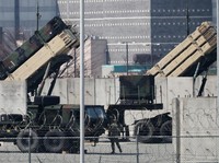 Sistem pertahanan rudal Patriot AS di pangkalan militer AS di Pyeongtaek, Korea Selatan, 10 Maret 2026. (REUTERS/Kim Hong-Ji)