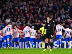 Viral Suporter Atletico Bikin Sandwich di Tengah Pembantaian Tottenham