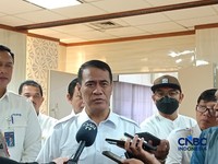 Amran Borong 10 Unit Alat Panjat Kelapa Pengganti Monyet dari ITS