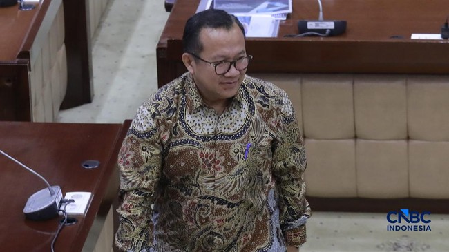 Adi Budiarso Jadi Pengawas Kripto OJK, Ini Profilnya