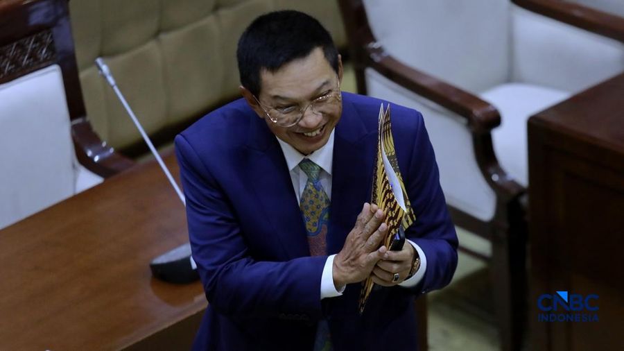 Komisi XI Dewan Perwakilan Rakyat (DPR) RI menyetujui lima nama untuk mengisi kekosongan pemimpin Otoritas Jasa Keuangan (OJK). Adapun posisi yang disetujui adalah Ketua, Wakil Ketua dan 3 Kepala Eksekutif OJK, Rabu (11/3/2026). (CNBC Indonesia/Muhammad Sabk)