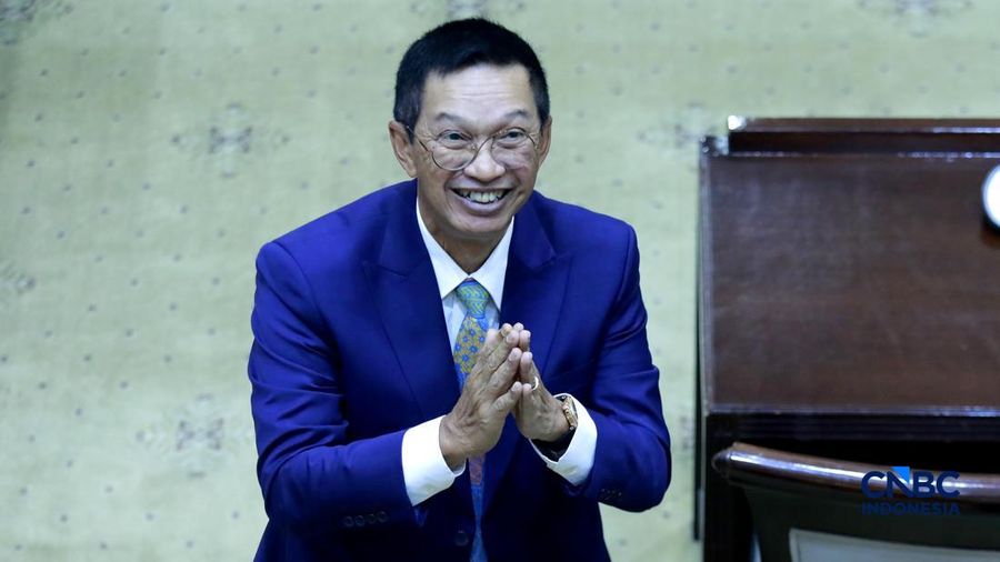 Calon Anggota Dewan Komisioner Otoritas Jasa Keuangan (OJK) Hernawan Bekti Sasongko mengikuti fit and proper test calon Anggota Dewan Komisioner OJK di Ruang rapat Komisi XI DPR, Kompleks Parlemen, Senayan, Jakarta, Rabu (11/3/2026). (CNBC Indonesia/Muhammad Sabki)