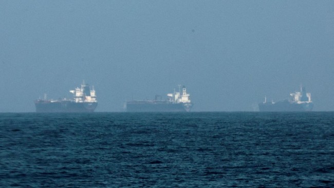 Strategi Baru Iran Lawan AS-Israel, Tebar Ranjau Laut di Selat Hormuz