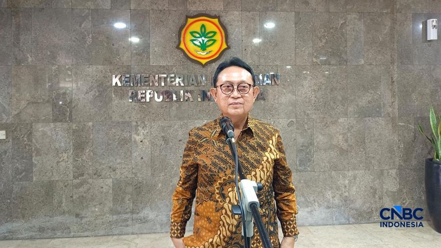 Ketua Umum Gapki, Eddy Martono saat konferensi pers di Kantor Kementerian Pertanian (Kementan), Jakarta, Rabu (11/3/2026). (CNBC Indonesia/Martyasari Rizky)