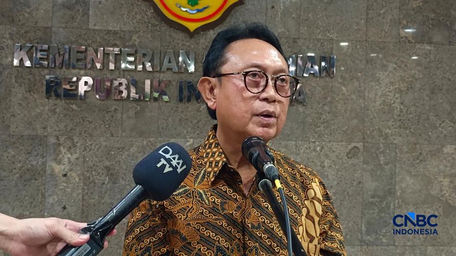 Ketua Umum Gapki, Eddy Martono saat konferensi pers di Kantor Kementerian Pertanian (Kementan), Jakarta, Rabu (11/3/2026). (CNBC Indonesia/Martyasari Rizky)