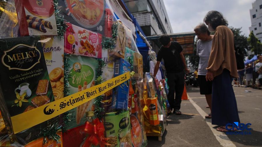 Penjual hampers di kawasan Pasar Kembang Cikini, Jakarta, Rabu (11/3/2026). (CNBC Indonesia/Faisal Rahman)
