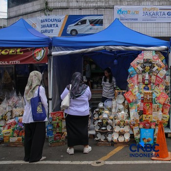 Banjir Pedagang Parsel Musiman di Kawasan Cikini, Cuan Omzet Naik 50%