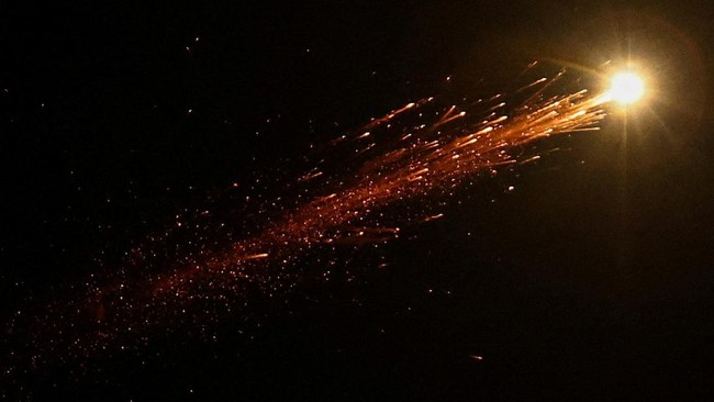 Rudal Jenis Ini Jadi Andalan Iran Tembus Iron Dome Israel