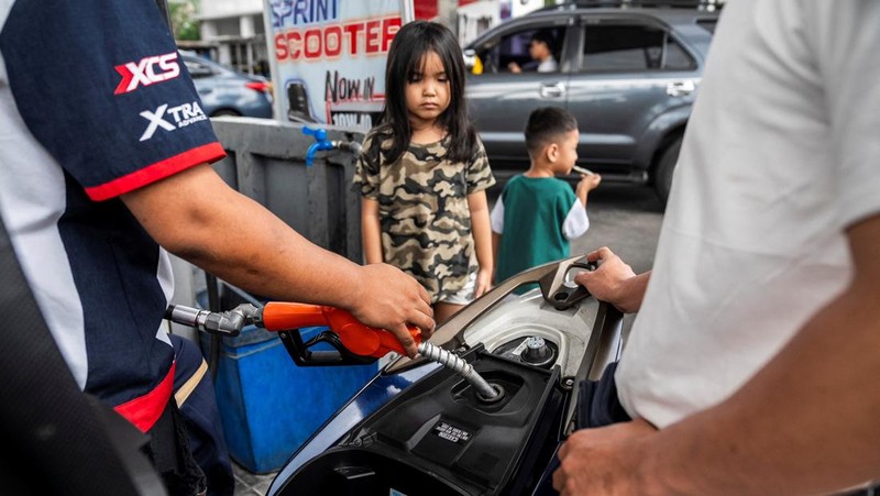 Kolase ilustrasi krisis Energi. (Reuters/Pool)