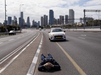 Hujan Rudal Iran! Warga Israel Kocar-Kacir, Tiarap di Jalan Tol