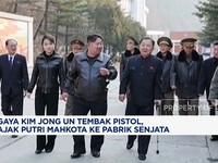 Gaya Kim Jong Un Tembak Pistol, Ajak Putri Mahkota ke Pabrik Senjata