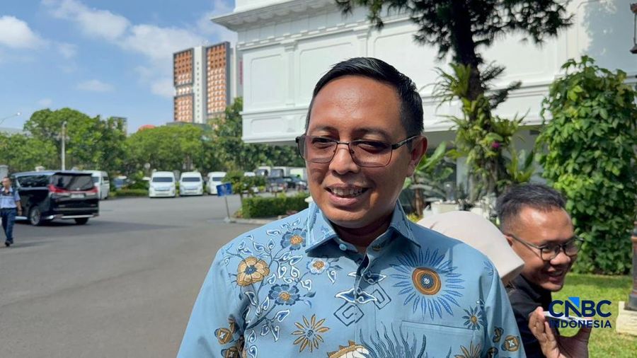 Presiden Prabowo Subianto memanggil Eks Kepala Presidential Communication Office (PCO) Hasans Nasbi ke Istana, Kamis (12/2/2026). (CNBC Indonesia/Emir Yanwardhana)