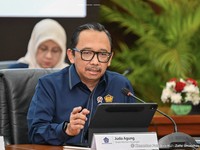 Wakil Menteri Keuangan (Wamenkeu) Juda Agung dalam Konferensi Pers APBN Kita di Jakarta pada Rabu (11/03/2026). (Dok. Kemenkeu/Biro KLI/Zalfa Dhiaulaq)