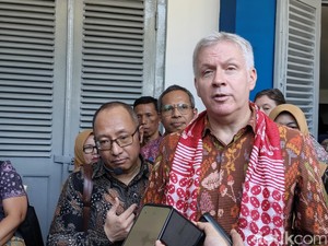 Dubes Kanada Pantau Program Gizi di SMPN 43 Bandung