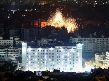 Potret Mencekam Serangan Israel Hantam Jantung Negara Arab Ini