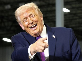 Bicara Damai dengan Iran tapi Bakal Tambah Pasukan, Trump Maunya Apa?