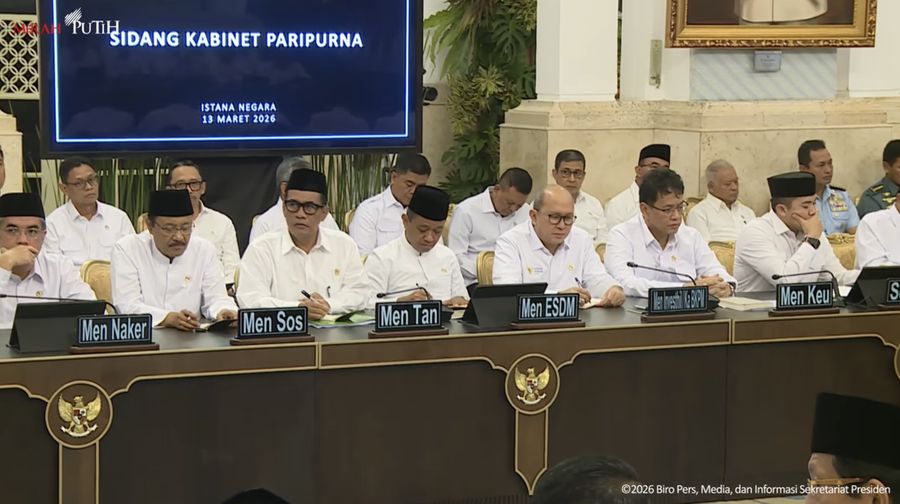 Sejumah Kabinet Menteri Merah Putih mengikuti Sidang Kabinet Paripurna, Istana Negara, Jakarta, Jumat (13/3/2026). (Tangkapan Layar Youtube/Sekretariat Presiden)