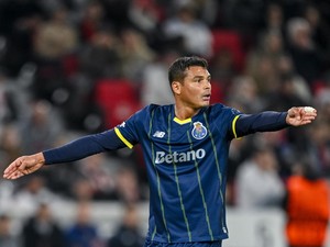Thiago Silva dan Felipe Melo Terseret Skandal Lisensi Pelatih Palsu