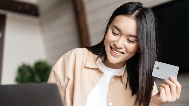 Simak! Ini Cara Nikmati Layanan Tarik Tunai dengan Kartu Kredit BRI