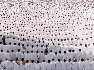 Fakta Unik Masjid yang Memiliki Jemaah dengan Arah Saf Berbeda
