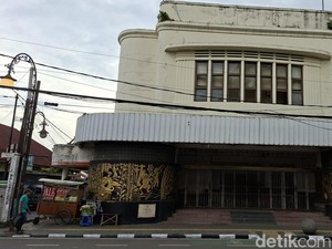 Menelusuri Jejak 5 Bioskop Lawas yang Masih Berdiri di Bandung