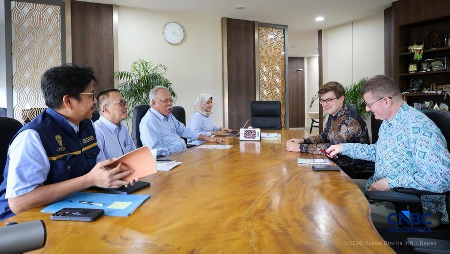 Kepala Otorita Ibu Kota Nusantara (IKN), Basuki Hadimuljono, menyambut hadirnya perwakilan Kedutaan Besar Austria yang dihadiri oleh Charg&eacute; d&rsquo;Affaires ad interim Austria, Michael Wislocki, bersama Commercial Counselor Austria, Sigmund Nemeti di Kantor Balai Kota Otorita IKN, pada Rabu (4/3/2026).