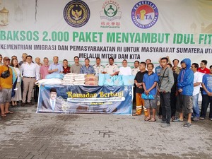 Kemenimipas Bagikan Belasan Ribu Paket Bansos ke Warga Sumut Jelang Lebaran