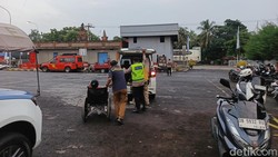 Macet Terparah Bikin Pemudik Bertumbangan di Gilimanuk