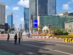 Cerita Warga Datangi CFD demi Bikin Konten Ucapan Lebaran di Bundaran HI