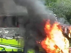 Bus Tanpa Penumpang Ludes Dilalap Api di Tol Cipali