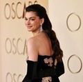 Anne Hathaway. (REUTERS/Daniel Cole)