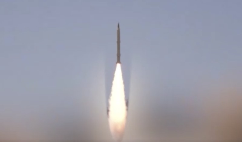 Iran menggunakan rudal Sejjil untuk pertama kalinya. (REUTERS)