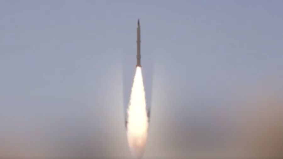 Iran menggunakan rudal Sejjil untuk pertama kalinya. (REUTERS)