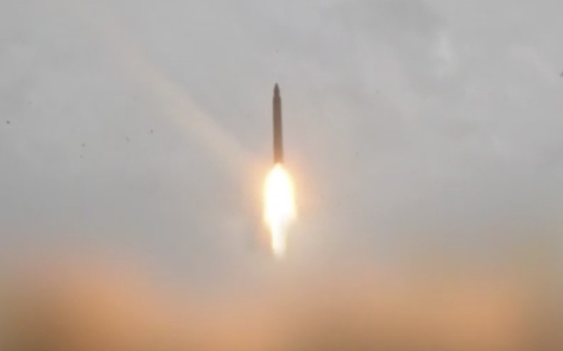 Iran menggunakan rudal Sejjil untuk pertama kalinya. (REUTERS)