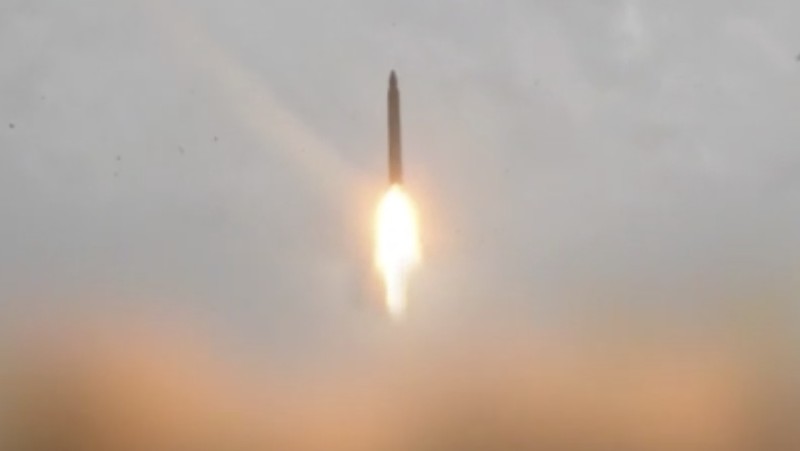 Iran menggunakan rudal Sejjil untuk pertama kalinya. (REUTERS)