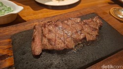 Begini Serunya Makan Steak Berkonsep Itameshi Pertama di Jakarta