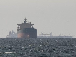 Iran Serang Kapal Tanker di Selat Hormuz, Tuduh Lintasi Rute Ilegal