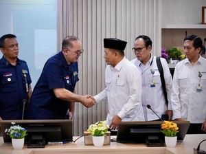 Menkop Kunjungi Kantor Agrinas, Bahas Rencana Operasional Kopdes Merah Putih