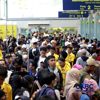 Stasiun Pasar Senen Mulai Padat Pemudik, Begini Penampakannya