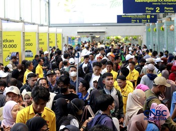 Stasiun Pasar Senen Mulai Padat Pemudik, Begini Penampakannya