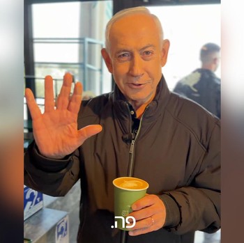 Sambil Ngopi, Potret Netanyahu Muncul Usai Dilaporkan Tewas Dibom Iran