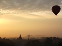 Bahaya! Pilot Lapor Ada Balon Udara Liar Naik Tembus 28.000 Kaki
