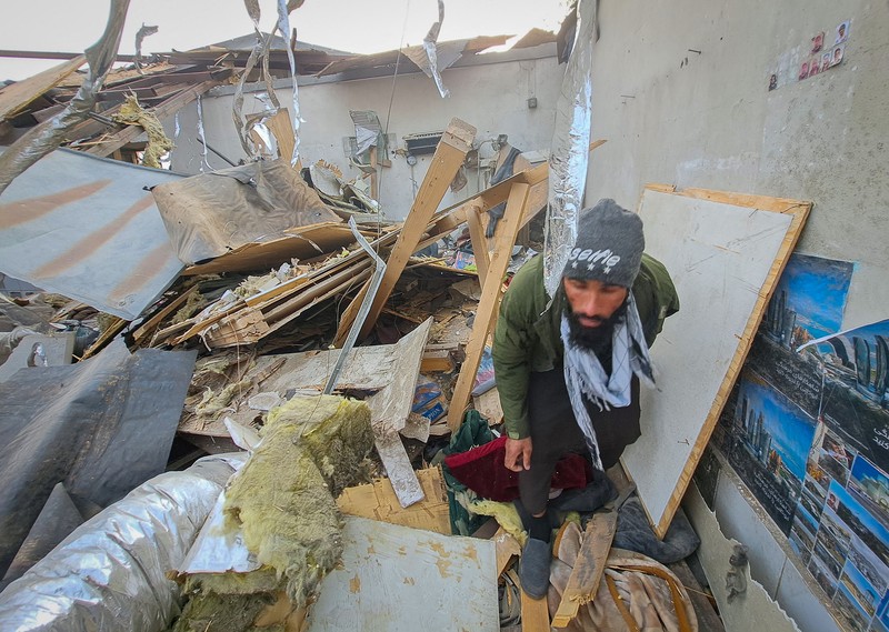 Kondisi rumah sakit rehabilitasi pengguna narkoba yang hancur akibat serangan udara Pakistan di Kabul, Afghanistan, Selasa (17/3/2026). (REUTERS/Sayed Hassib)