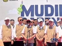 Demi Hemat BBM, Bahlil Sebut Pemerintah Kaji Penerapan WFH